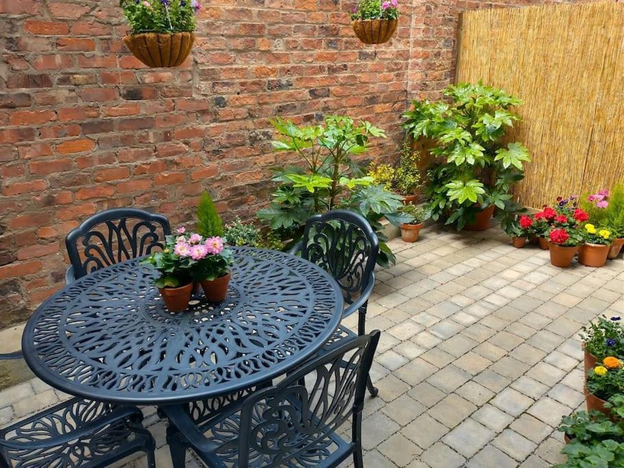 The Boutique York Garden Studio Exterior photo